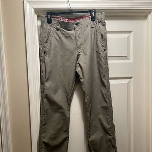 Wrangler men’s khaki pants